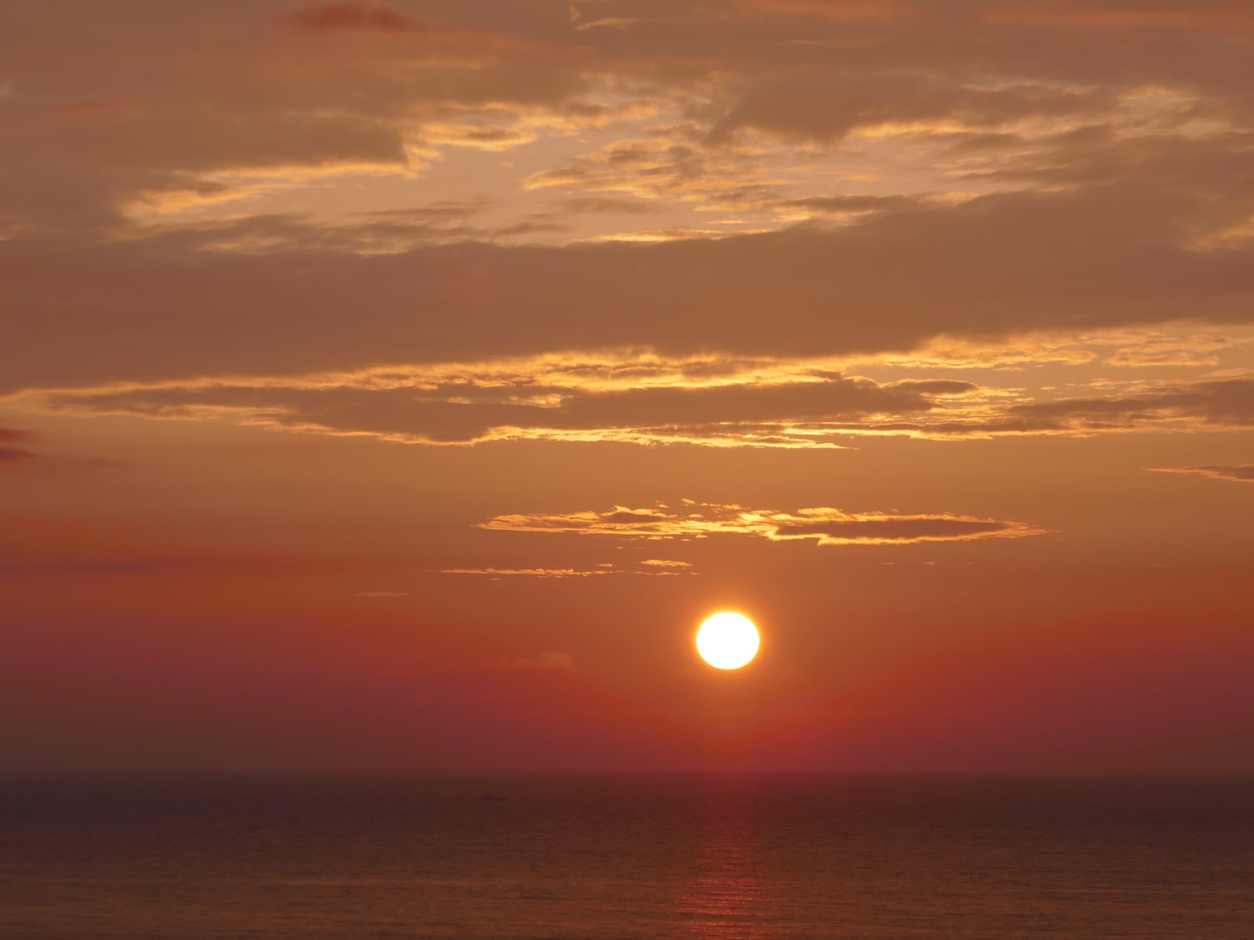 昨日の夕日 空がきれいです 夕日ヶ浦温泉 京都 夕日ヶ浦 公式hp 旅館 新海荘 地魚好きが集まる宿